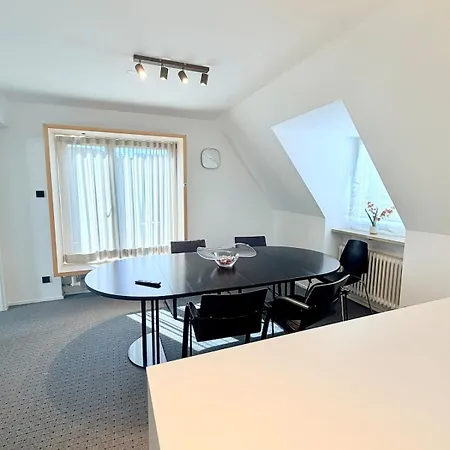 Appartement Grosse In Zentrumsnaehe 4 Schlafz Whg Mit Voll Ausgestatteter Kueche & Stellplatz Augsbourg