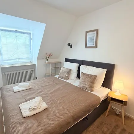 Grosse In Zentrumsnaehe 4 Schlafz Whg Mit Voll Ausgestatteter Kueche & Stellplatz Appartement *