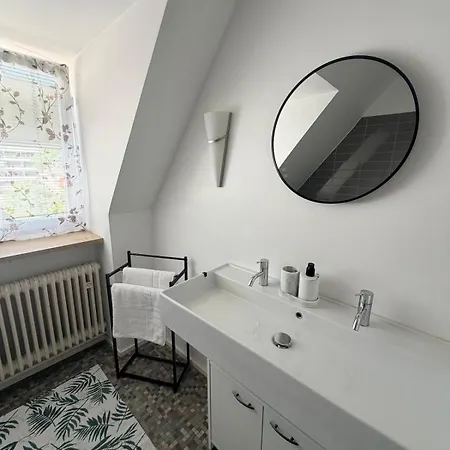 Appartement Grosse In Zentrumsnaehe 4 Schlafz Whg Mit Voll Ausgestatteter Kueche & Stellplatz